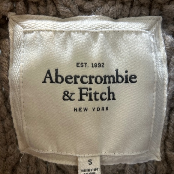 Abercrombie & Fitch vest - Picture 5 of 6